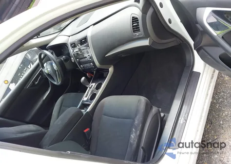 2014 Nissan Altima 2.5 S z USA, uszkodzony, nr VIN 1N4AL3AP7EN389325